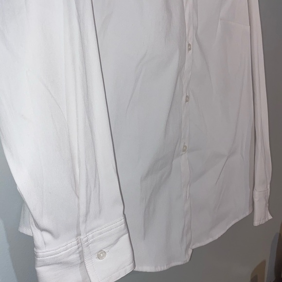 Women’s button up top - Picture 3 of 3